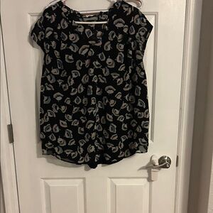 Daniel Rainn Black and Beige Abstract Blouse
